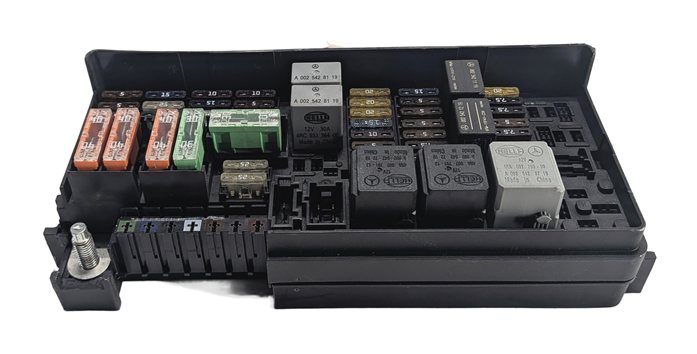 Thumbnail 2: 2012 MERCEDES GL450 (X164) 4.6L INTERIOR CABIN FUSE BOX RELAY CARRIER BLOCK