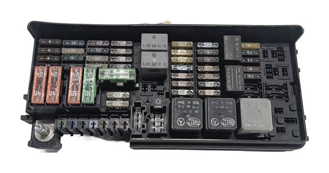 Thumbnail 3: 2012 MERCEDES GL450 (X164) 4.6L INTERIOR CABIN FUSE BOX RELAY CARRIER BLOCK