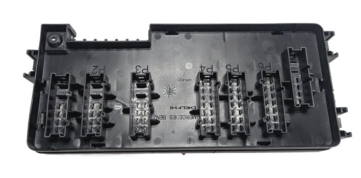 Thumbnail 4: 2012 MERCEDES GL450 (X164) 4.6L INTERIOR CABIN FUSE BOX RELAY CARRIER BLOCK
