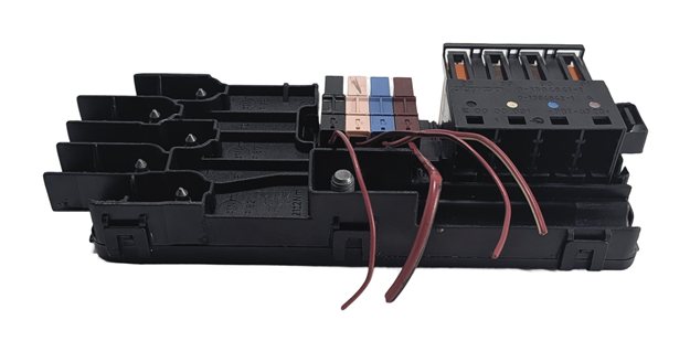 Thumbnail 2: 2012 MERCEDES GL450 (X164) 4.6L FUSE RELAY POWER JUNCTION BOX BLOCK CARRIER