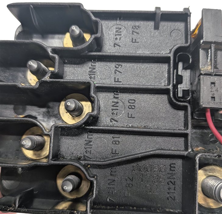 Thumbnail 6: 2012 MERCEDES GL450 (X164) 4.6L FUSE RELAY POWER JUNCTION BOX BLOCK CARRIER