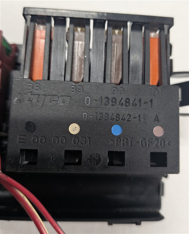 Thumbnail 7: 2012 MERCEDES GL450 (X164) 4.6L FUSE RELAY POWER JUNCTION BOX BLOCK CARRIER
