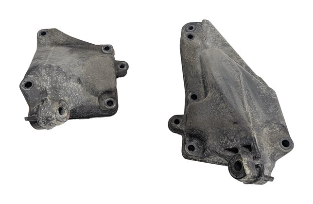 Thumbnail 3: 2012 MERCEDES GL450 (X164) 4.6L 273.923 ENGINE MOTOR MOUNT SUPPORT BRACKET SET/2