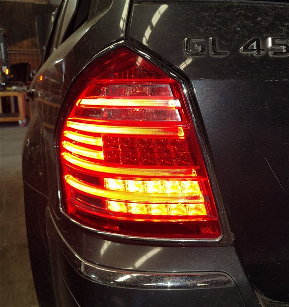 Thumbnail 2: 2010-2012 MB GL350 GL450 GL550 (X164) LEFT DRIVER TAILLIGHT BRAKE LIGHT LAMP