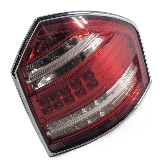 2010-2012 MB GL350 GL450 GL550 (X164) RIGHT PASSENGER TAILLIGHT BRAKE LIGHT LAMP
