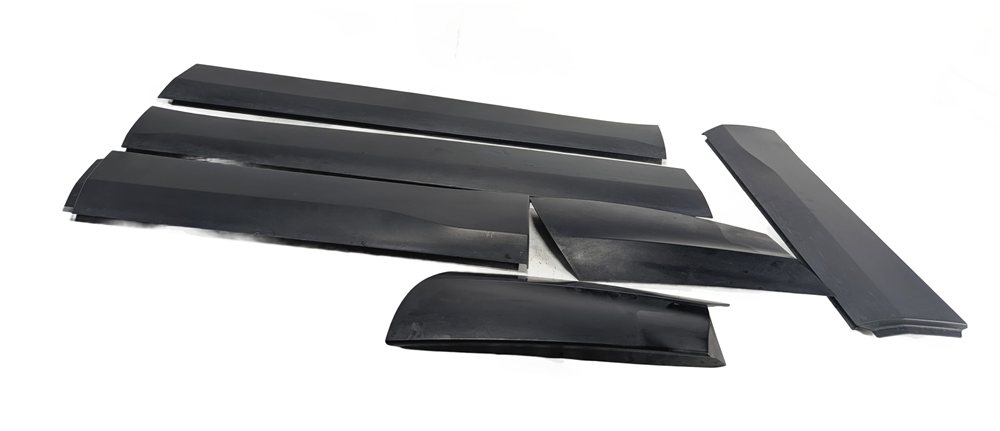 Thumbnail 2: 2018 LAND ROVER DISCOVERY SPORT (L550) EXTERIOR BODY SIDE MOLDING SET/6 (Black)