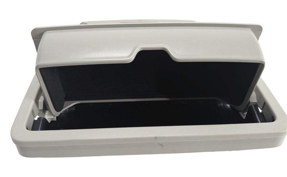 Thumbnail 5: 2018 LAND ROVER DISCOVERY SPORT (L550) FRONT ROOF DOME COURTESY LIGHT (Gray)