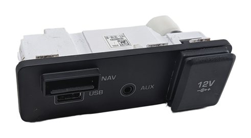 2018 LAND ROVER DISCOVERY SPORT (L550) CENTER CONSOLE USB AUX 12V POWER SOCKET
