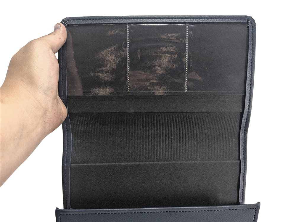 Thumbnail 4: 2018 LAND ROVER DISCOVERY SPORT (L550) 2.0L OWNER'S MANUAL BOOKLET w/CASE SET