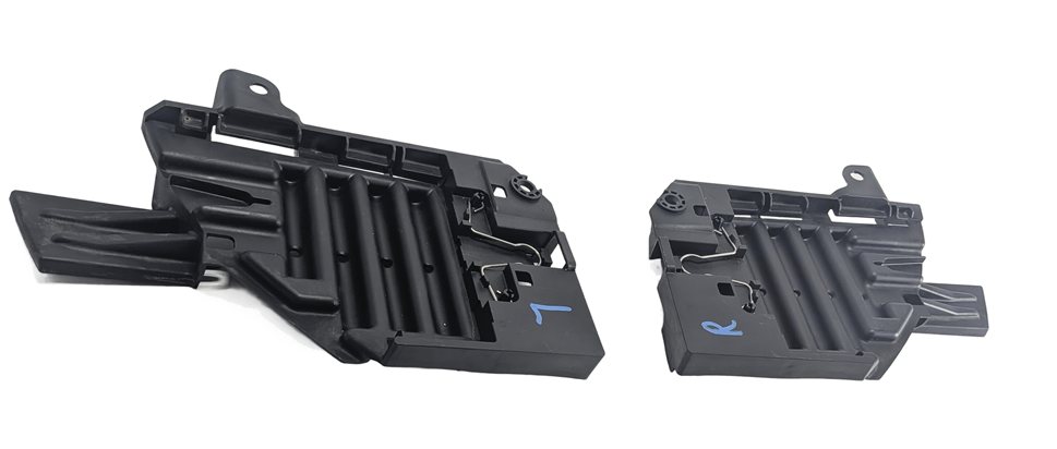 2018 LAND ROVER DISCOVERY SPORT (L550) FRONT HEADLIGHT BRACKET LEFT/RIGHT SET/2