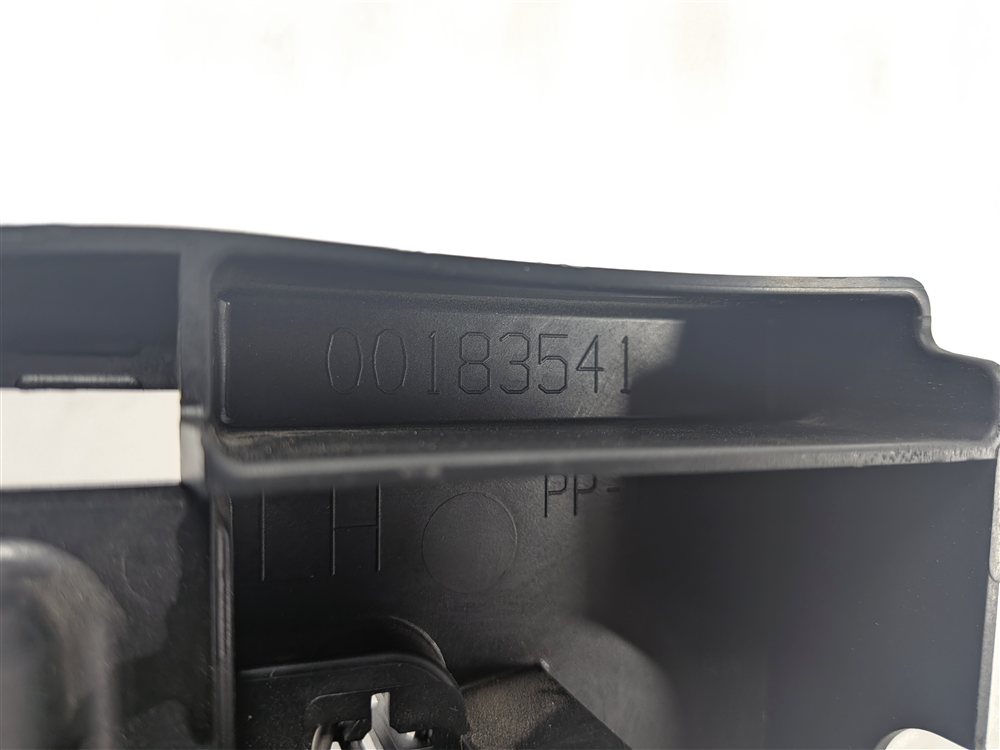 Thumbnail 5: 2018 LAND ROVER DISCOVERY SPORT (L550) FRONT HEADLIGHT BRACKET LEFT/RIGHT SET/2