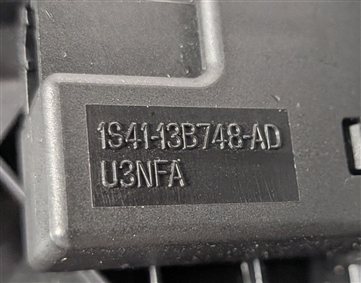 Thumbnail 9: 2017-2019 LAND ROVER DISCOVERY SPORT (L550) PASSENGER GLOVE BOX ASSEMBLY (Gray)