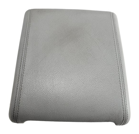 Thumbnail 3: 15-19 LAND ROVER DISCOVERY SPORT L550 FRONT CENTER CONSOLE ARMREST LID (Cirrus)