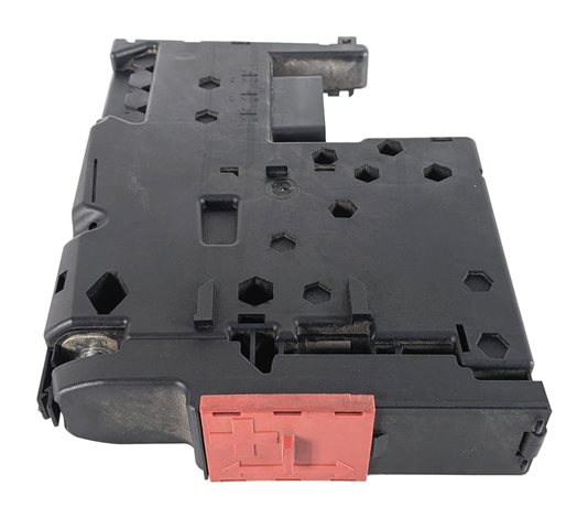 2015 MERCEDES E400 C207 3.0L POSITIVE BATTERY TERMINAL POWER DISTRIBUTION BLOCK