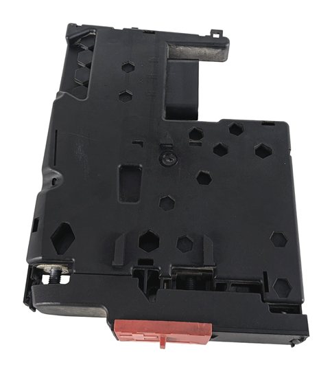 Thumbnail 2: 2015 MERCEDES E400 C207 3.0L POSITIVE BATTERY TERMINAL POWER DISTRIBUTION BLOCK