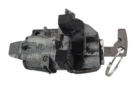 Thumbnail 6: 2015 MERCEDES E400 (C207) FRONT LEFT DRIVER DOOR LOCK CYLINDER TUMBLER w/KEY