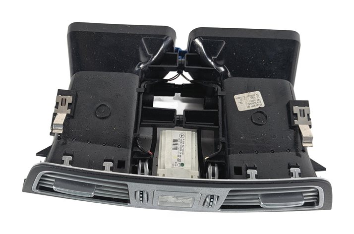 Thumbnail 2: 2015 MERCEDES E400 (C207) FRONT CENTER DASH HEAT AIR AC VENT w/CLOCK (Black)