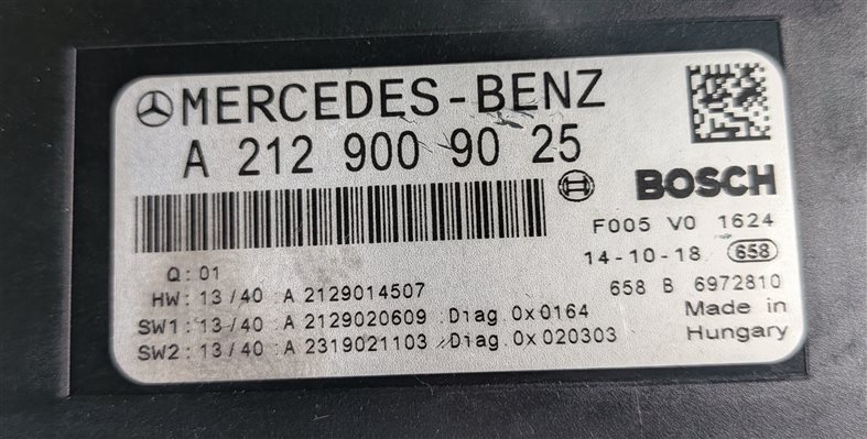 Thumbnail 7: 13-18 MERCEDES E S SL CLS W212 W222 FRONT SIGNAL ACQUISITION MODULE w/ FUSE BOX