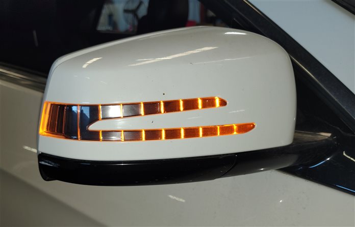 Thumbnail 2: 11-17 MERCEDES E350 E550 (A207 C207 W207) RIGHT BLIND SPOT DOOR MIRROR (White)