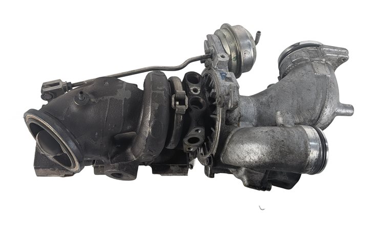Thumbnail 5: 15-16 MERCEDES E400 CLS400 3.0L V6 (M276) RIGHT TURBOCHARGER EXHAUST MANIFOLD