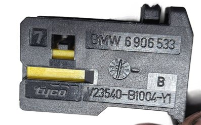 Thumbnail 7: 2006 BMW Z4 (E85/E86) 3.0L POSITIVE BATTERY SAFETY TERMINAL CABLE ASSEMBLY