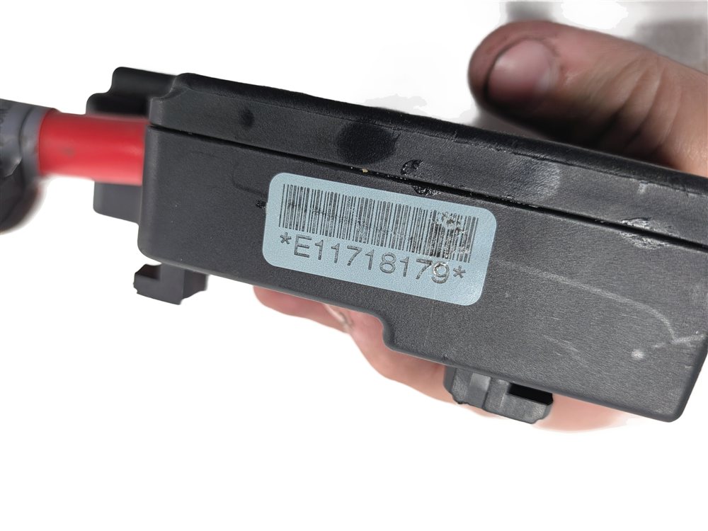 Thumbnail 8: 2006 BMW Z4 (E85/E86) 3.0L POSITIVE BATTERY SAFETY TERMINAL CABLE ASSEMBLY