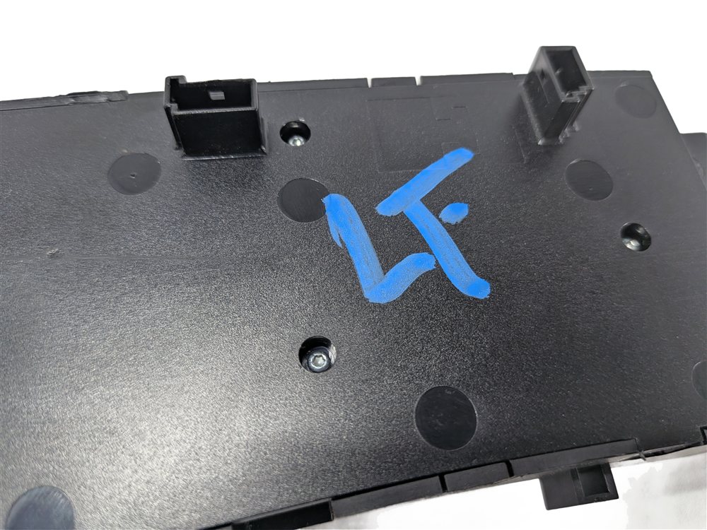 Thumbnail 5: 2006 BMW Z4 (E85/E86) FRONT LEFT DRIVER MEMORY POWER SEAT ADJUST CONTROL SWITCH