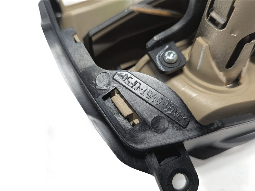 Thumbnail 9: 2006 BMW Z4 (E85/E86) CENTER CONSOLE ASHTRAY CIGARETTE LIGHTER SOCKET ROLL COVER