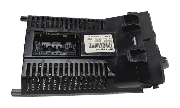 Thumbnail 3: 2003-2008 BMW Z4 (E85) FRONT LEFT HEADLIGHT FOG LIGHT DIMMER SWITCH PANEL