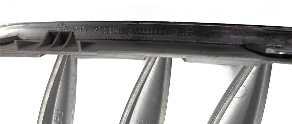 Thumbnail 5: 2003-2008 BMW Z4 (E85) FRONT LEFT & RIGHT CHROME HOOD VENT GRILLE SET (2)