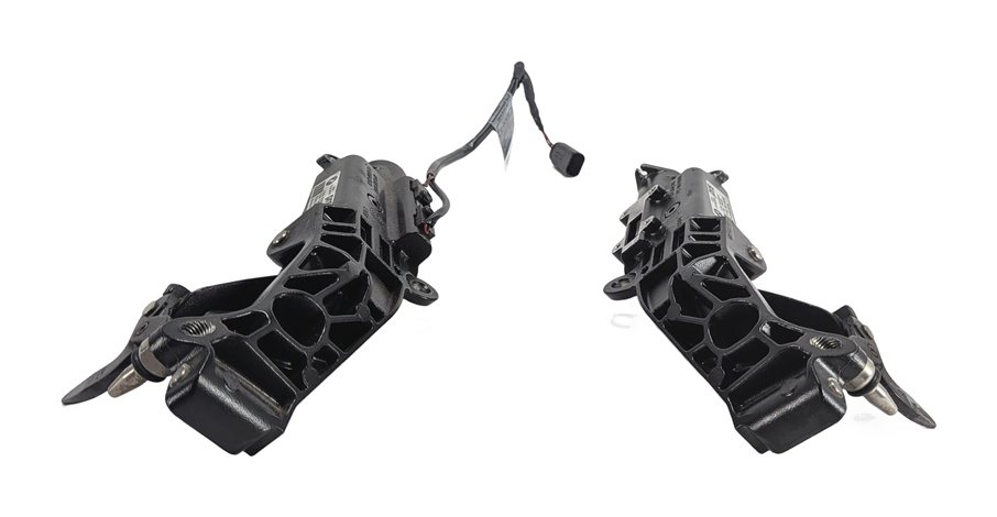 Thumbnail 2: 2006 BMW Z4 (E85) FRONT CONVERTIBLE TOP ROOF LOCK LATCH LEFT & RIGHT SET/2