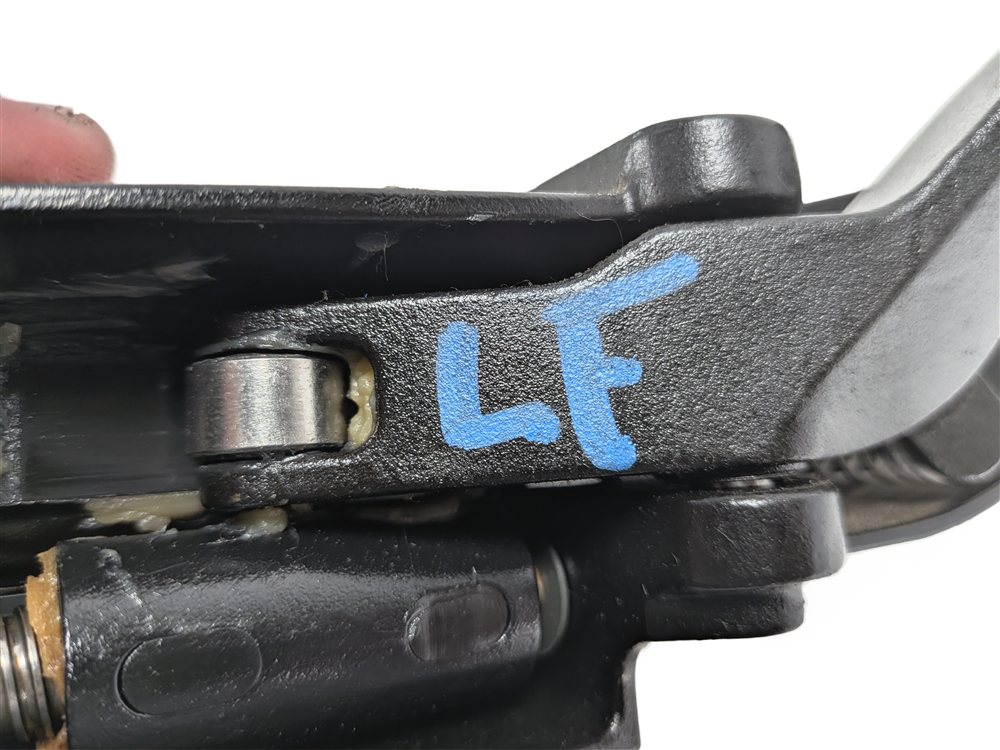 Thumbnail 5: 2006 BMW Z4 (E85) FRONT CONVERTIBLE TOP ROOF LOCK LATCH LEFT & RIGHT SET/2