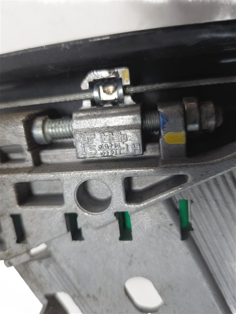 Thumbnail 8: 2003-2006 BMW Z4 (E85) LEFT FRONT DRIVER DOOR POWER WINDOW REGULATOR w/ MOTOR