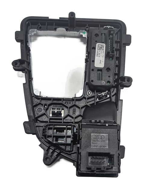 Thumbnail 4: 2017 AUDI Q7 (4M) GEAR SELECTOR TRIM COVER w/ELECTRONIC PARKING BRAKE SWITCH