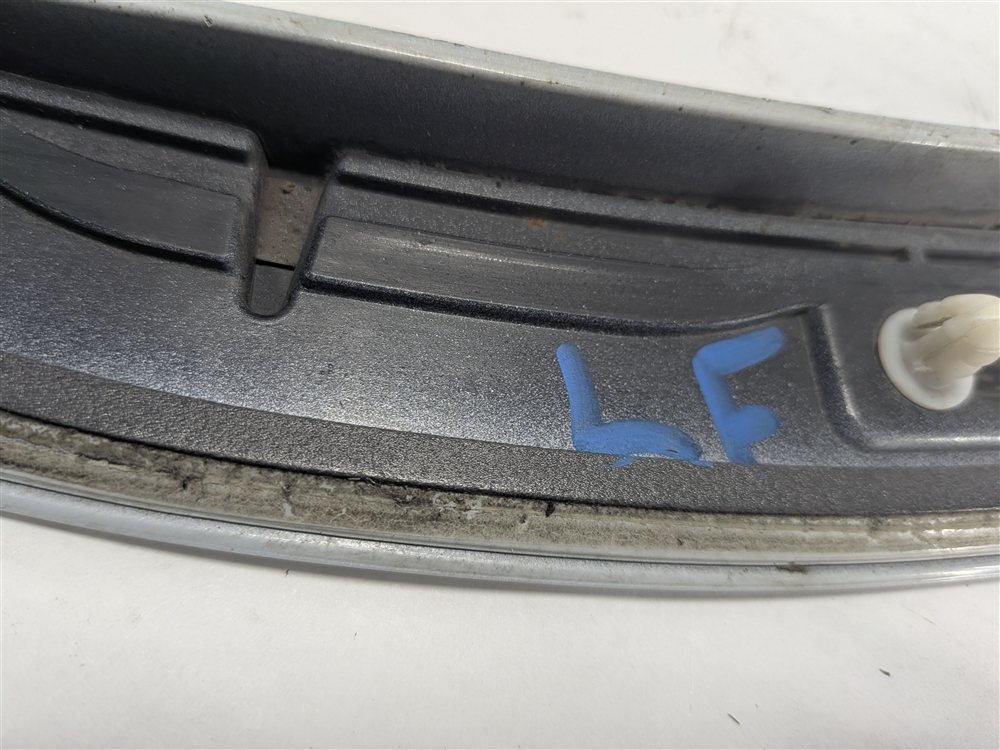 Thumbnail 5: 2017 AUDI Q7 (4M) FRONT LEFT FENDER WHEEL ARCH MOLDING FLARE TRIM (White)