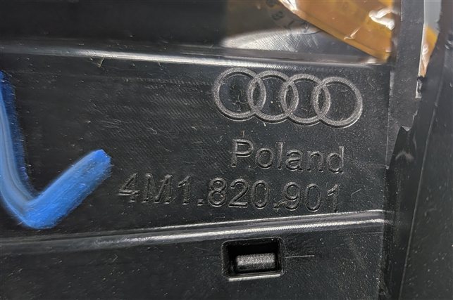Thumbnail 7: 2017 AUDI Q7 (4M) FRONT LEFT DRIVER DASH HEAT AIR AC VENT w/TRIM PANEL (Black)
