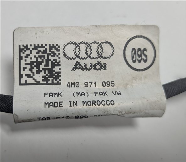 Thumbnail 8: 2017 AUDI Q7 (4M) FRONT PARK ASSIST PDC SENSORS w/ BUMPER WIRE HARNESS (White)