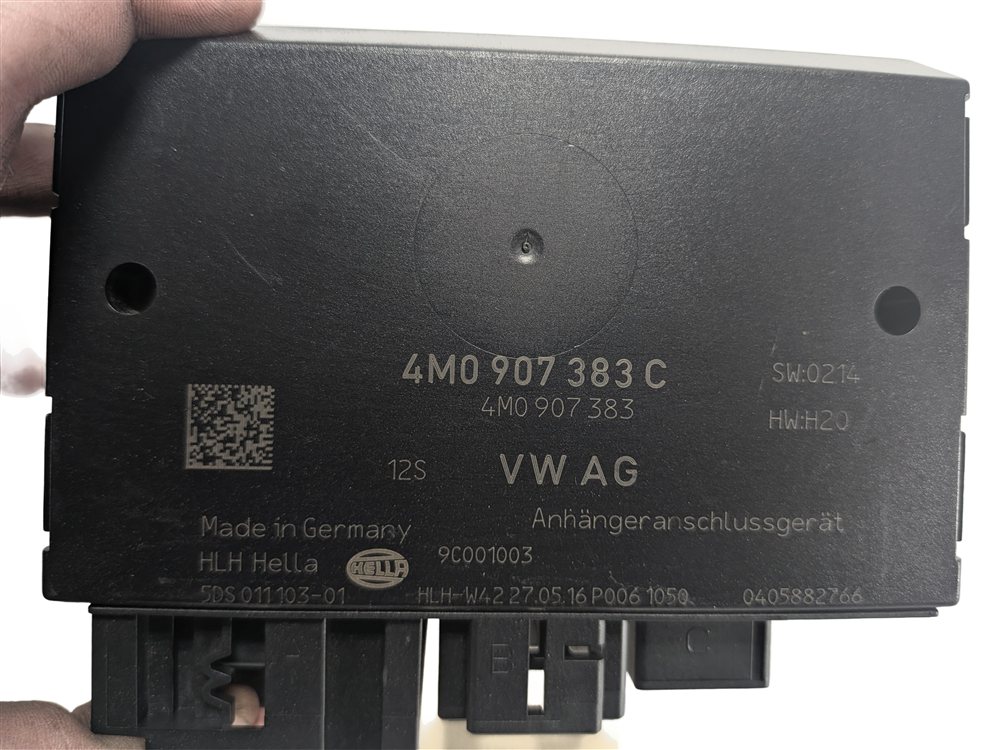 Thumbnail 5: 2017 AUDI Q7 (4M) TRAILER HITCH TOW CONTROL MODULE COMPUTER