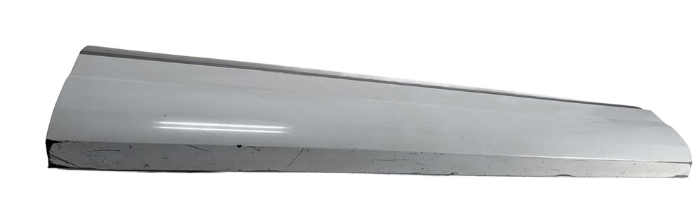 2017-2019 AUDI Q7 (4M) RIGHT FRONT PASSENGER DOOR RUNNER MOULDING TRIM (White)