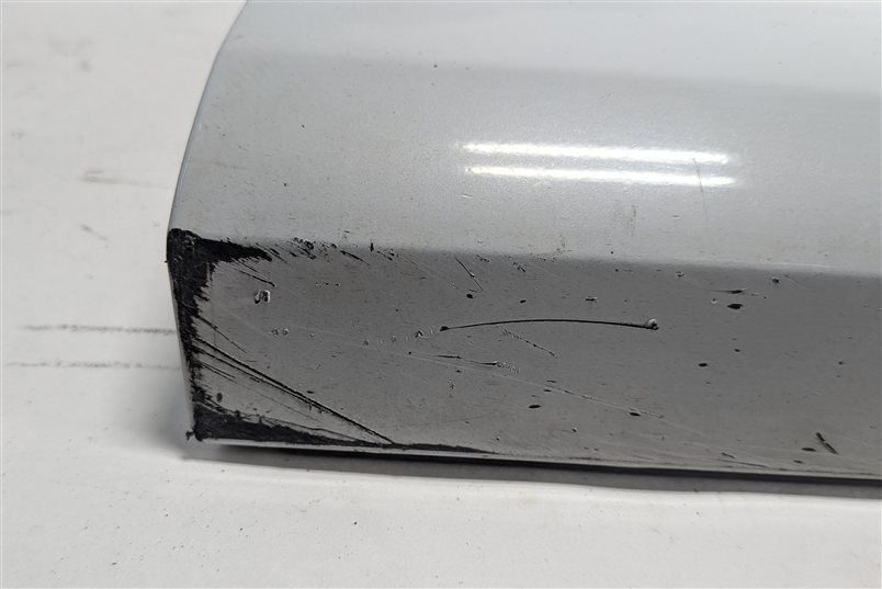 Thumbnail 12: 2017-2019 AUDI Q7 (4M) RIGHT FRONT PASSENGER DOOR RUNNER MOULDING TRIM (White)