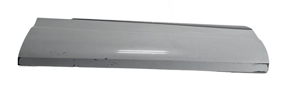 Thumbnail 3: 2017-2019 AUDI Q7 (4M) REAR RIGHT DOOR LOWER MOULDING RUNNER TRIM (White)