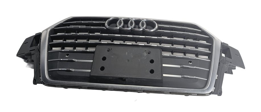 Thumbnail 3: 2017-2019 AUDI Q7 (4M) FRONT UPPER CENTER HOOD AIR VENT GRILLE TRIM