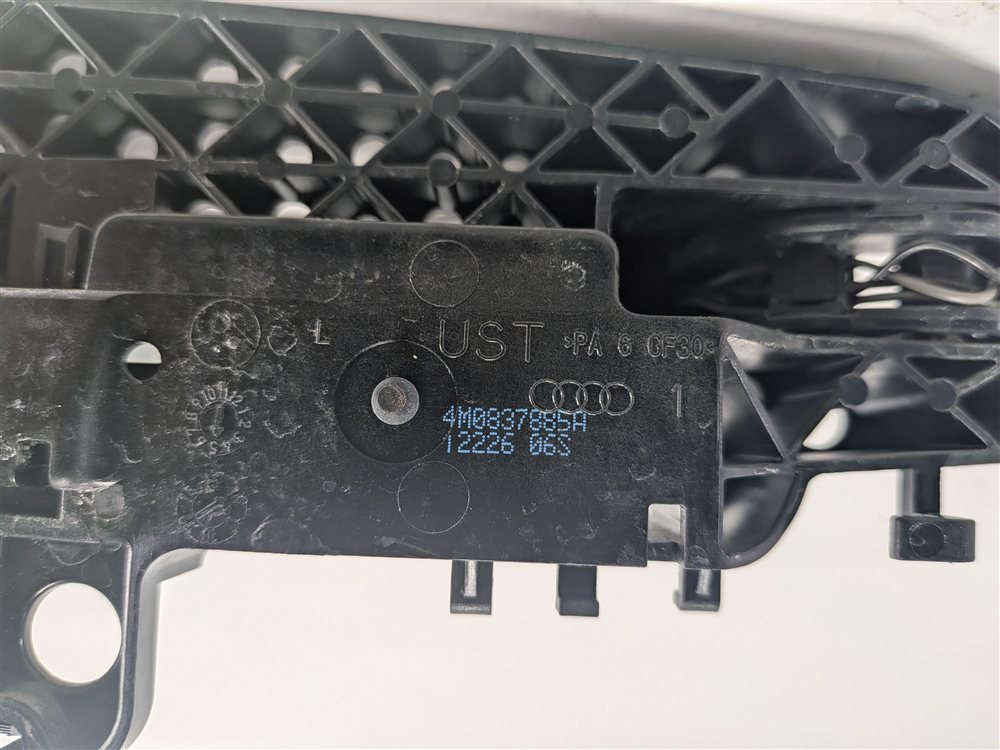 Thumbnail 5: 2017-2020 AUDI Q7 (4M) REAR LEFT KEYLESS EXTERIOR DOOR HANDLE (White)