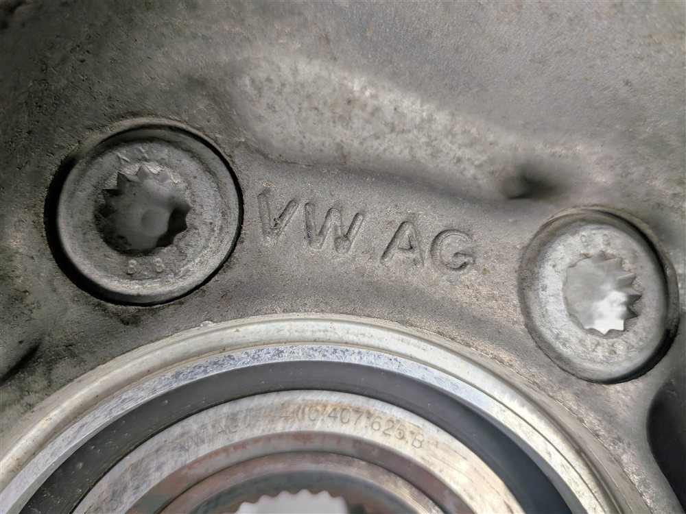 Thumbnail 5: 2017-2022 AUDI Q7 (4M) REAR RIGHT PASSENGER SPINDLE KNUCKLE WHEEL HUB w/ SHIELD