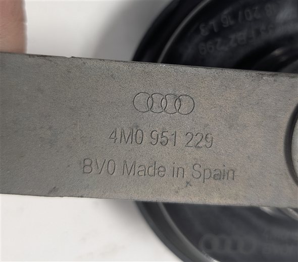Thumbnail 5: 2017-2024 AUDI Q7 (4M) HIGH & LOW TONE NOTE ALERT HORN SET/2