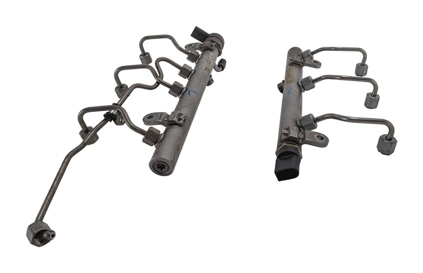 Thumbnail 2: 2011 MERCEDES E350 (W212) OM642 DIESEL FUEL RAIL SET/2 w/LINES PRESSURE SENSOR