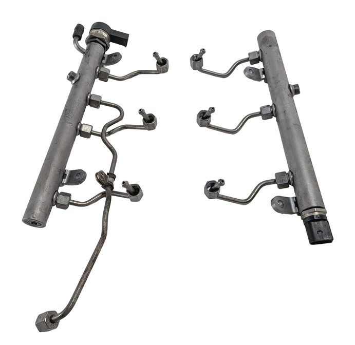 Thumbnail 4: 2011 MERCEDES E350 (W212) OM642 DIESEL FUEL RAIL SET/2 w/LINES PRESSURE SENSOR