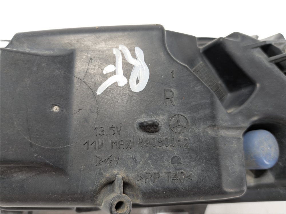 Thumbnail 6: 10-12 MERCEDES E-CLASS A207 C207 W207 W212 FRONT RIGHT PASSENGER FOGLIGHT SET/2