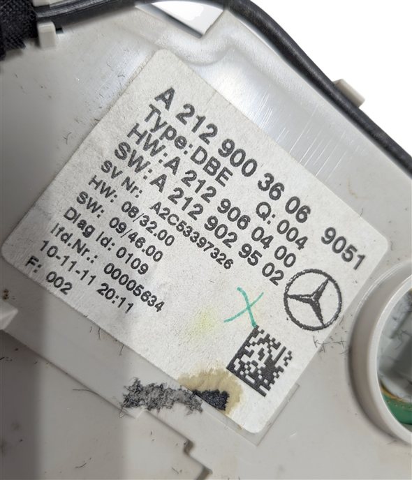 Thumbnail 6: 2010-2013 MERCEDES E350 E550 (W212) OVERHEAD CONSOLE DOME LIGHT SUNROOF (Beige)