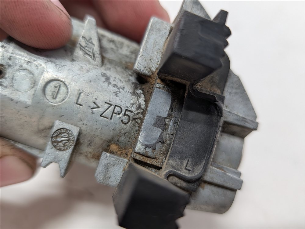 Thumbnail 6: 2011 MERCEDES E350 (W212) 3.0L (OM642) DIESEL ECU ECM IGNITION SWITCH KEY SET